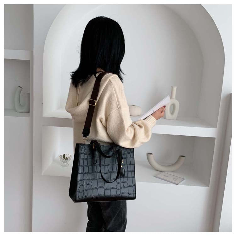 Stone pattern broadband tote bag