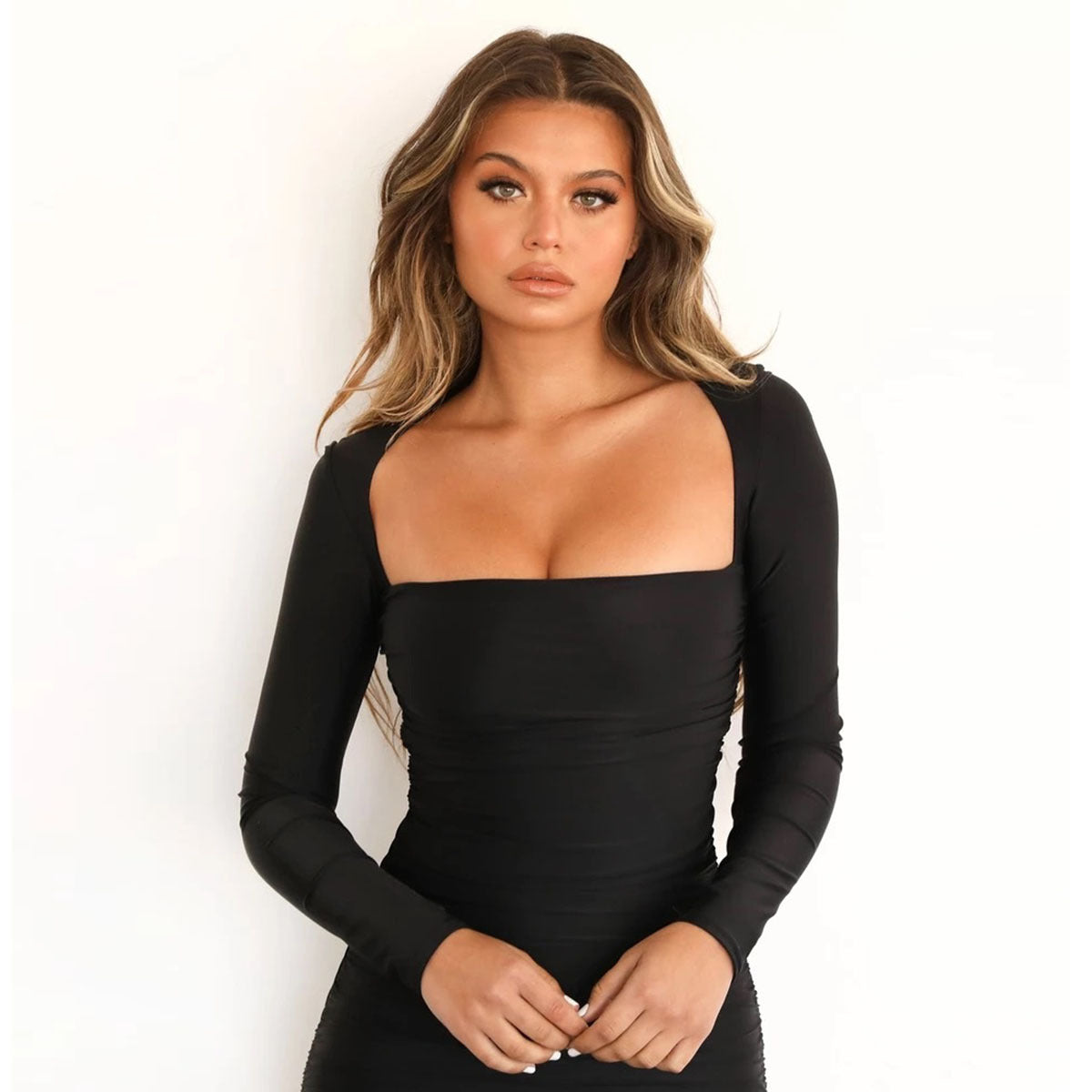 Long-sleeved slim pleated dress