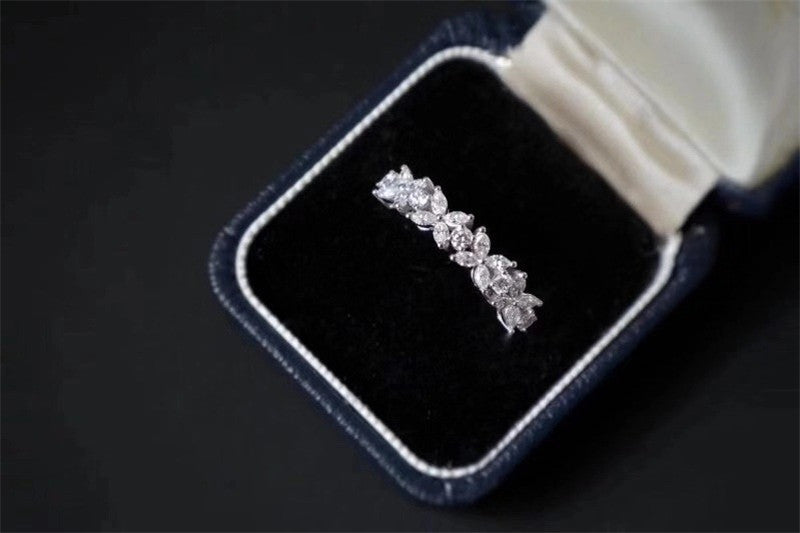 Slightly Inlaid With Diamonds Sweet and Versatile Charm