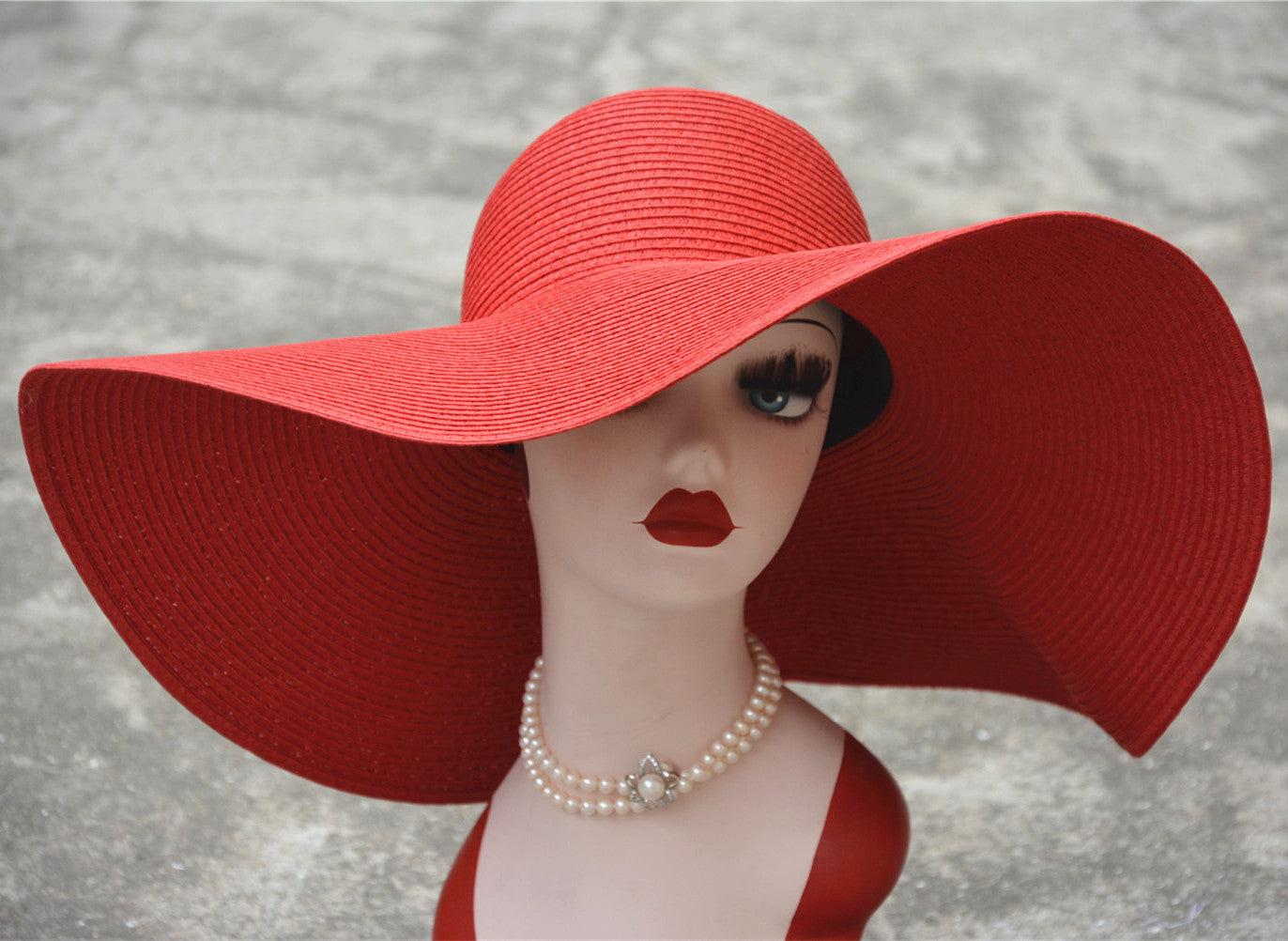 18cm Oversized Hepburn Shade Holiday Straw Hat