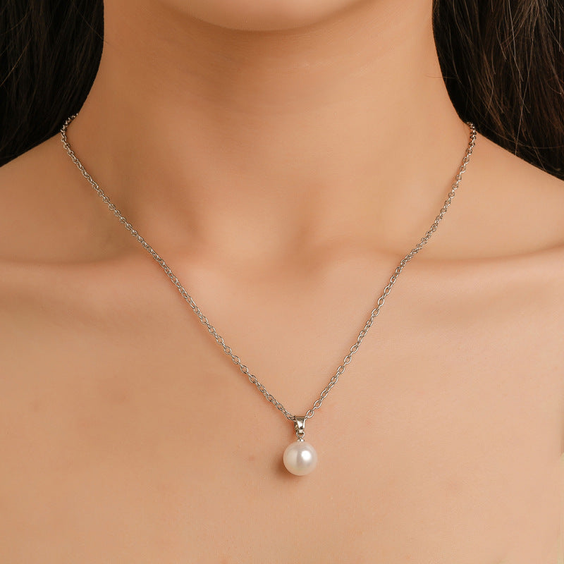 Pearl necklace