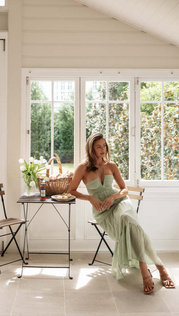 V-neck Brace Long Stitching Dress Elegant Shoulder-baring Sleeveless Hanging