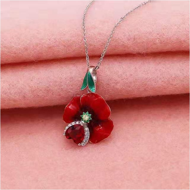 Dripping diamond necklace