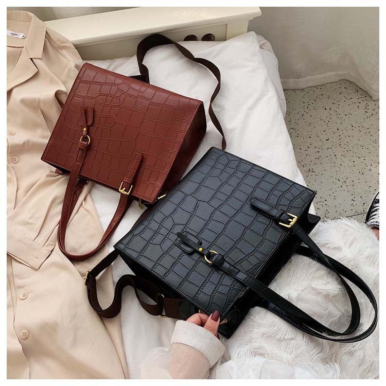 Stone pattern broadband tote bag