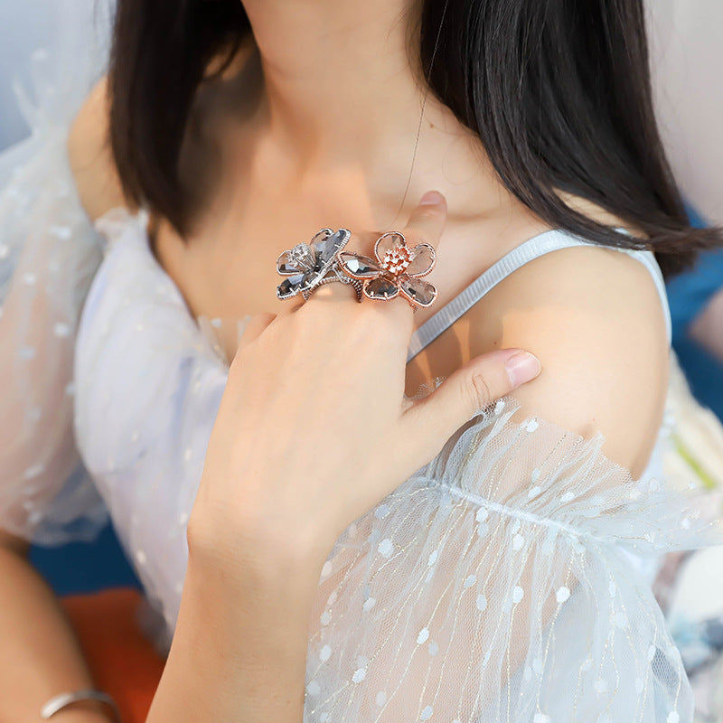 Zircon petal adjustable ring