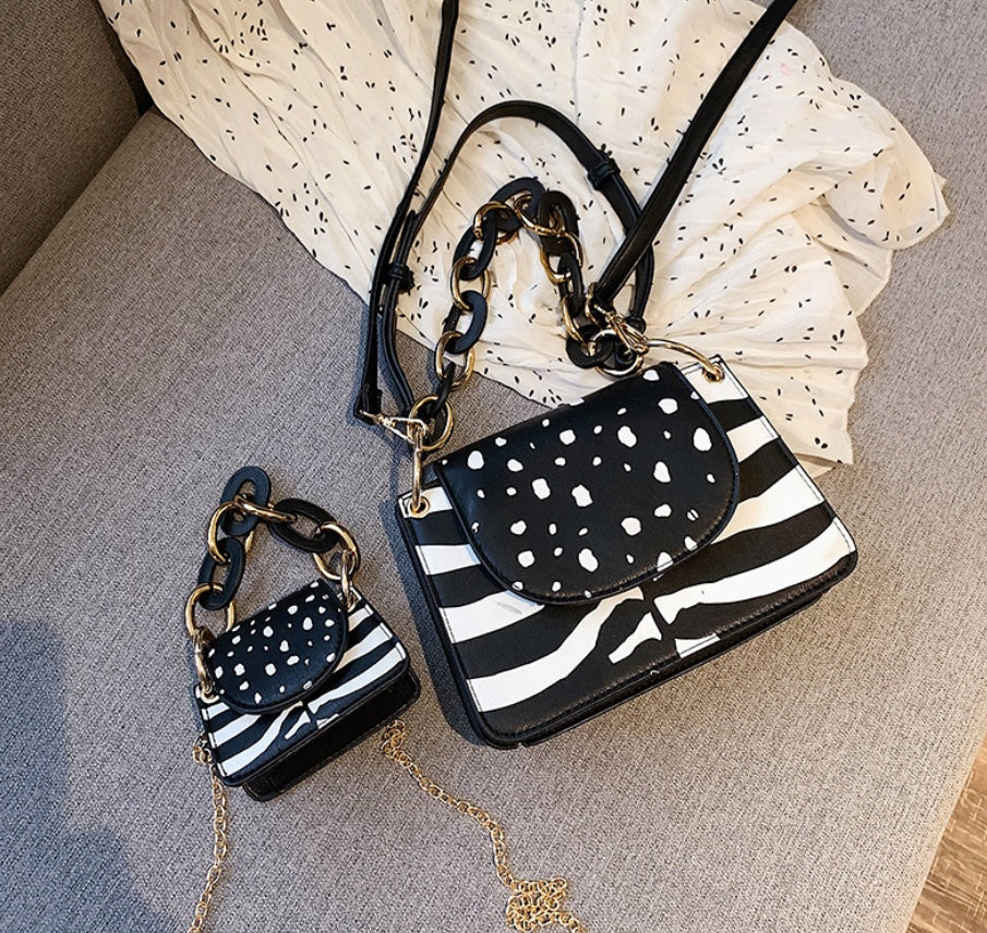 Crossbody shoulder bag small square bag