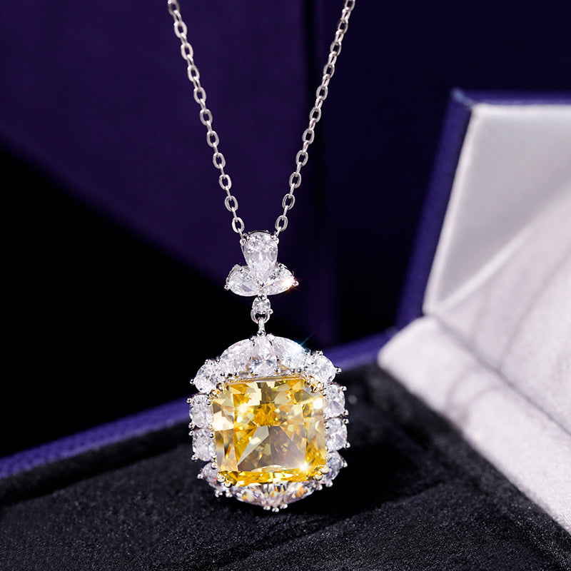 Women's Light Luxury 925 Sterling Silver Moissanite Diamond Necklace