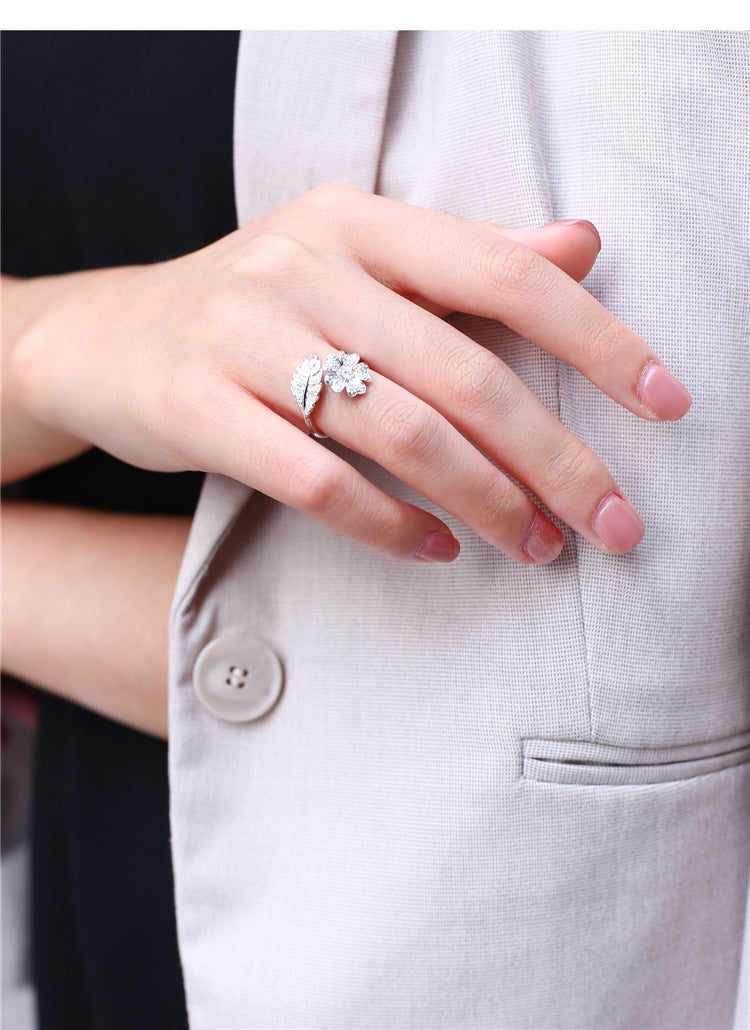 Flower Fashion And Fully-jewelled Women's European And American Zircon Ornament Ring