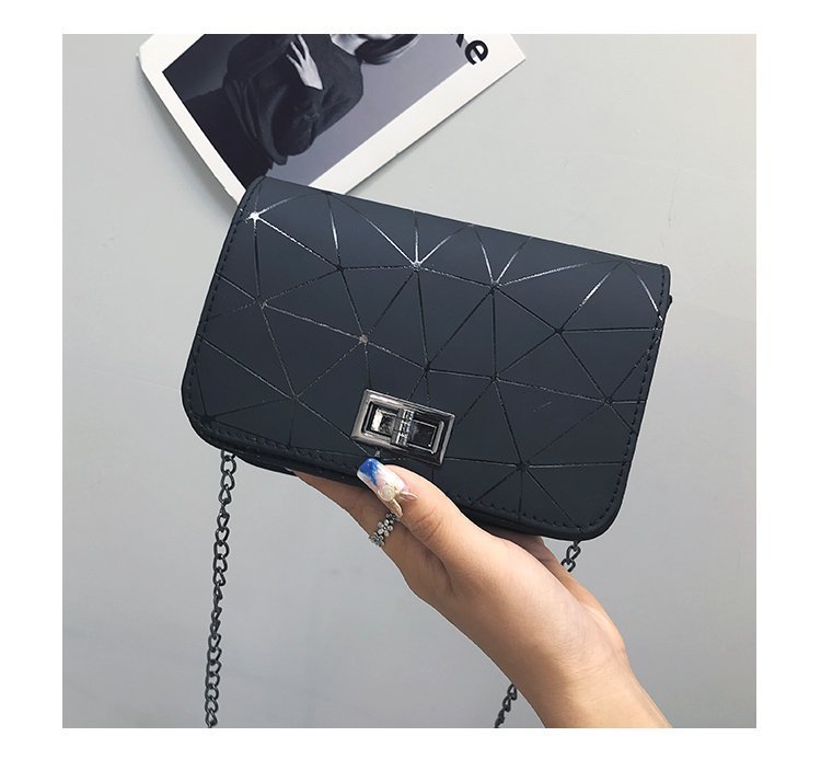 Chain crossbody bag