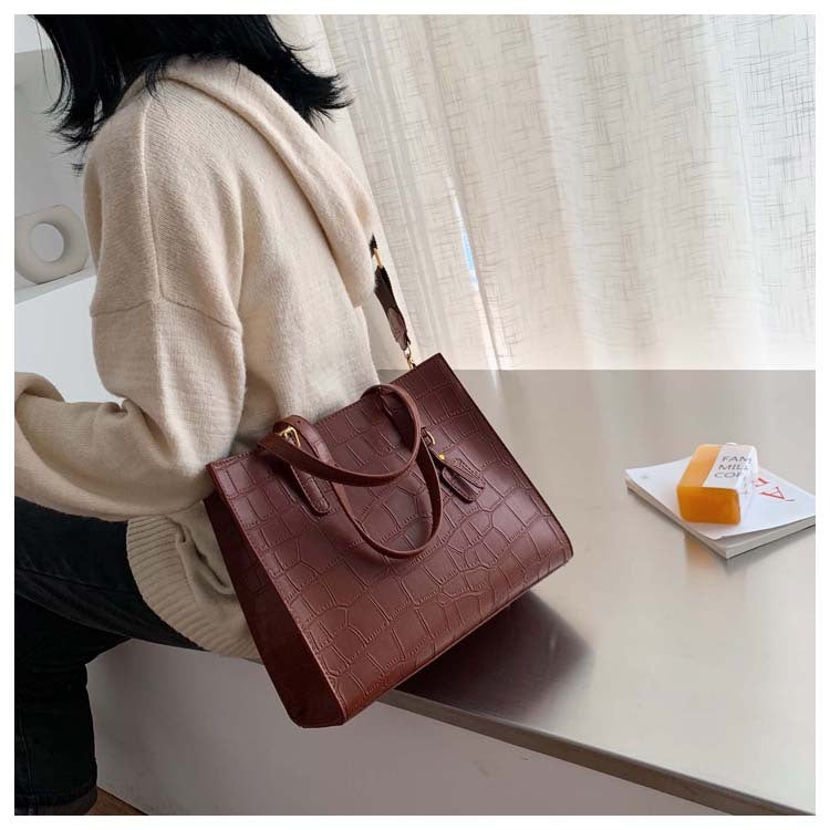 Stone pattern broadband tote bag