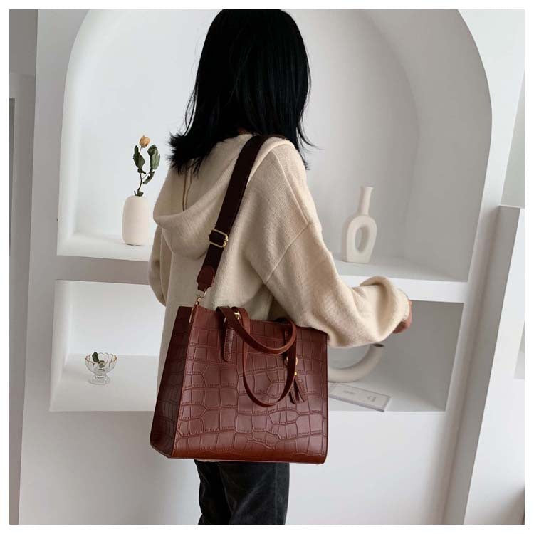 Stone pattern broadband tote bag