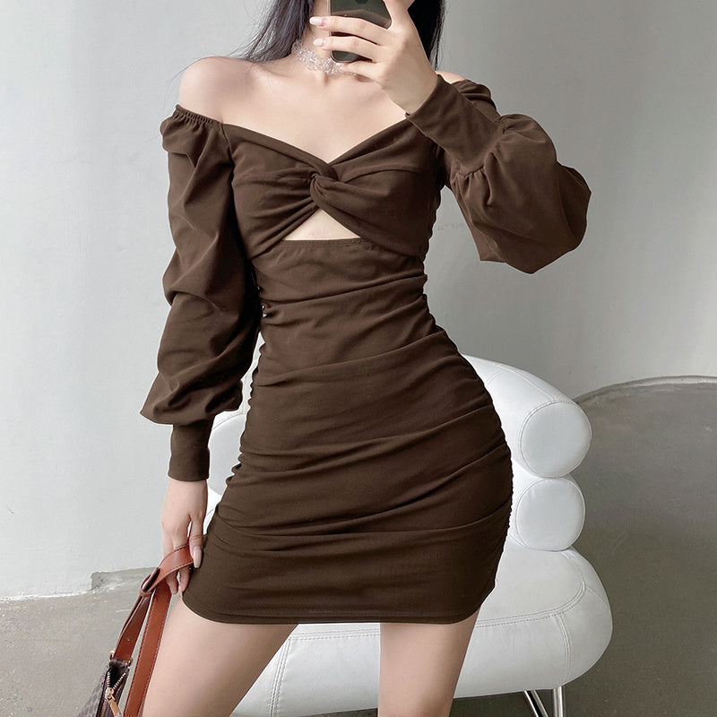 Design Twist Chest Cutout Puff Sleeve Pleats Dress