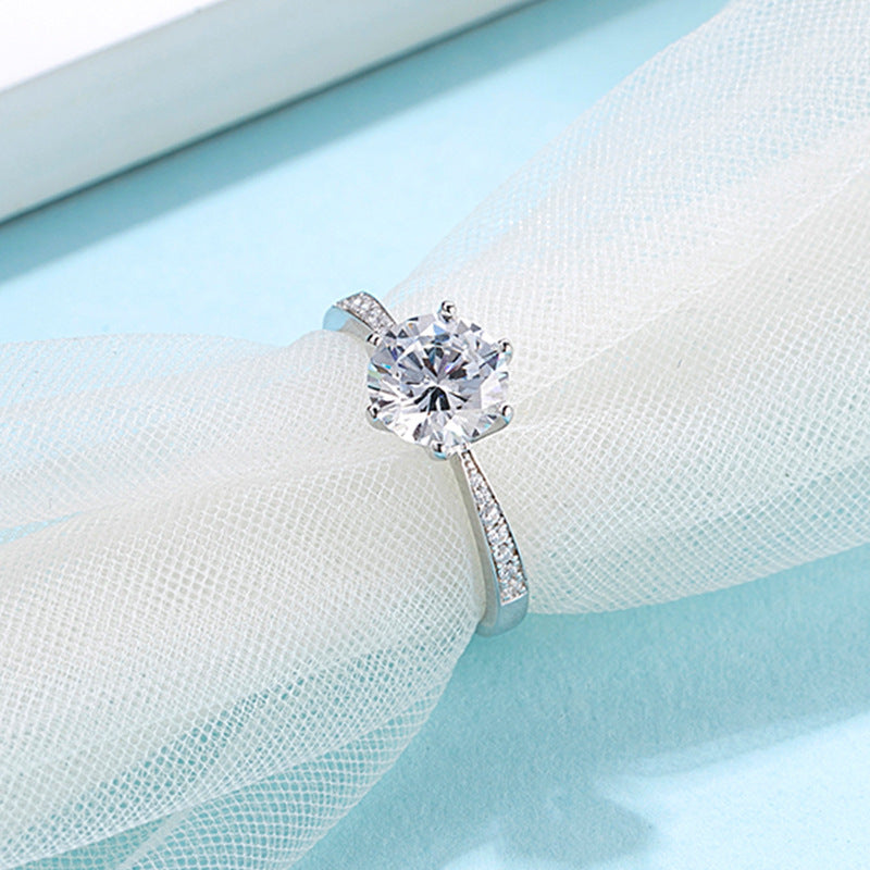 Colorless Temperament Classic Silver High-end Ring