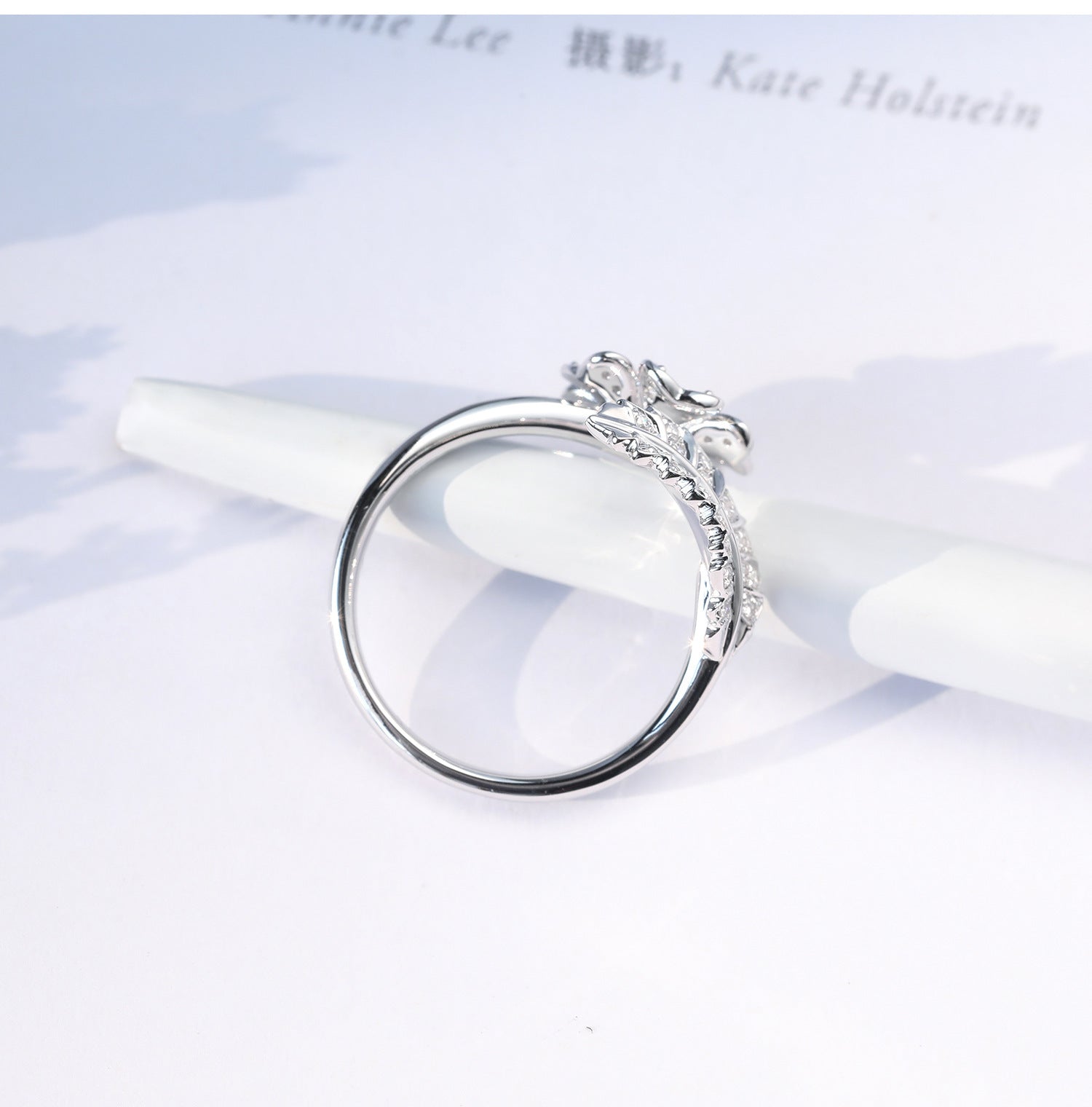 Flower Fashion And Fully-jewelled Women's European And American Zircon Ornament Ring
