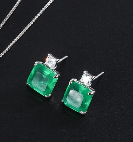 Simulation Emerald Pendant Retro Women's Necklace