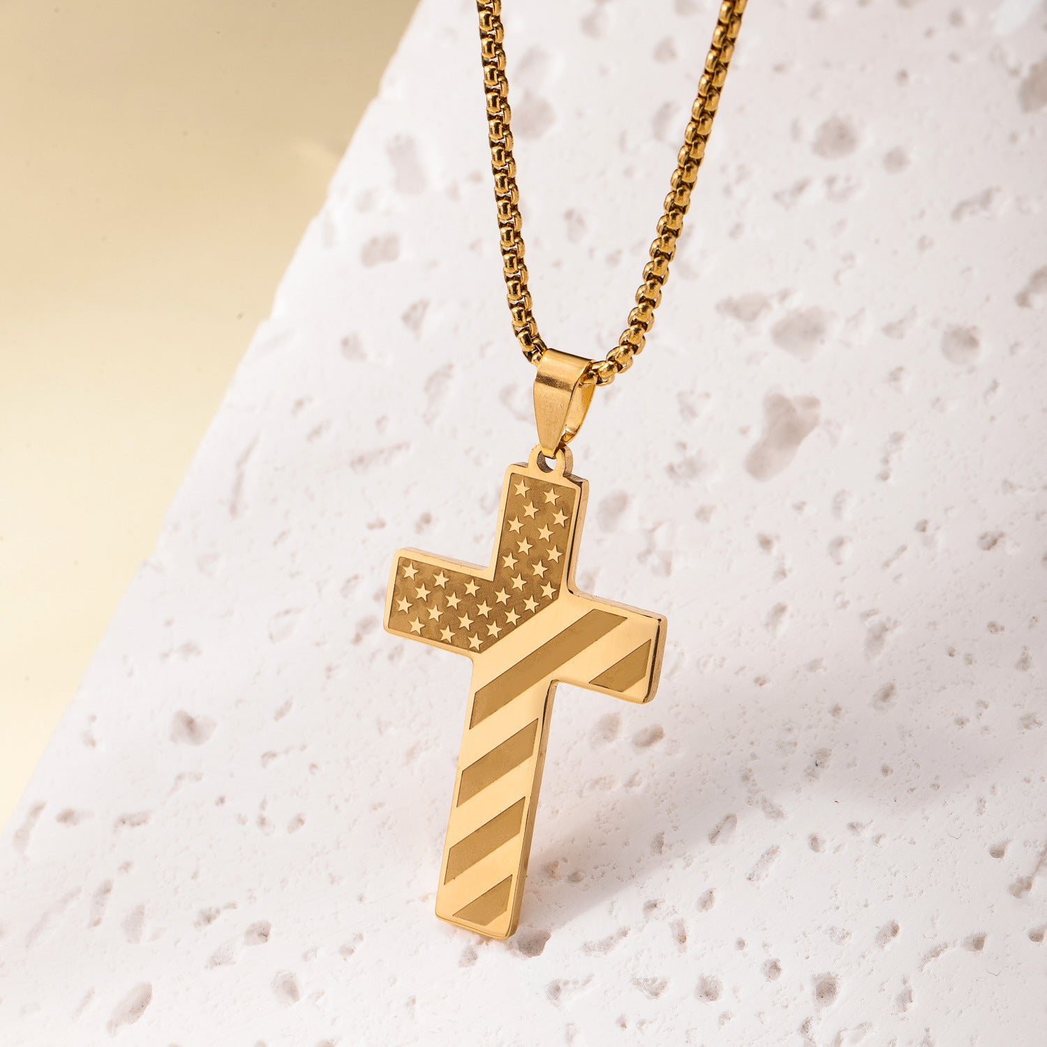 Men's Fashion Hip-hop Fashion Titanium Steel Electroplated Cross Pendant Necklace