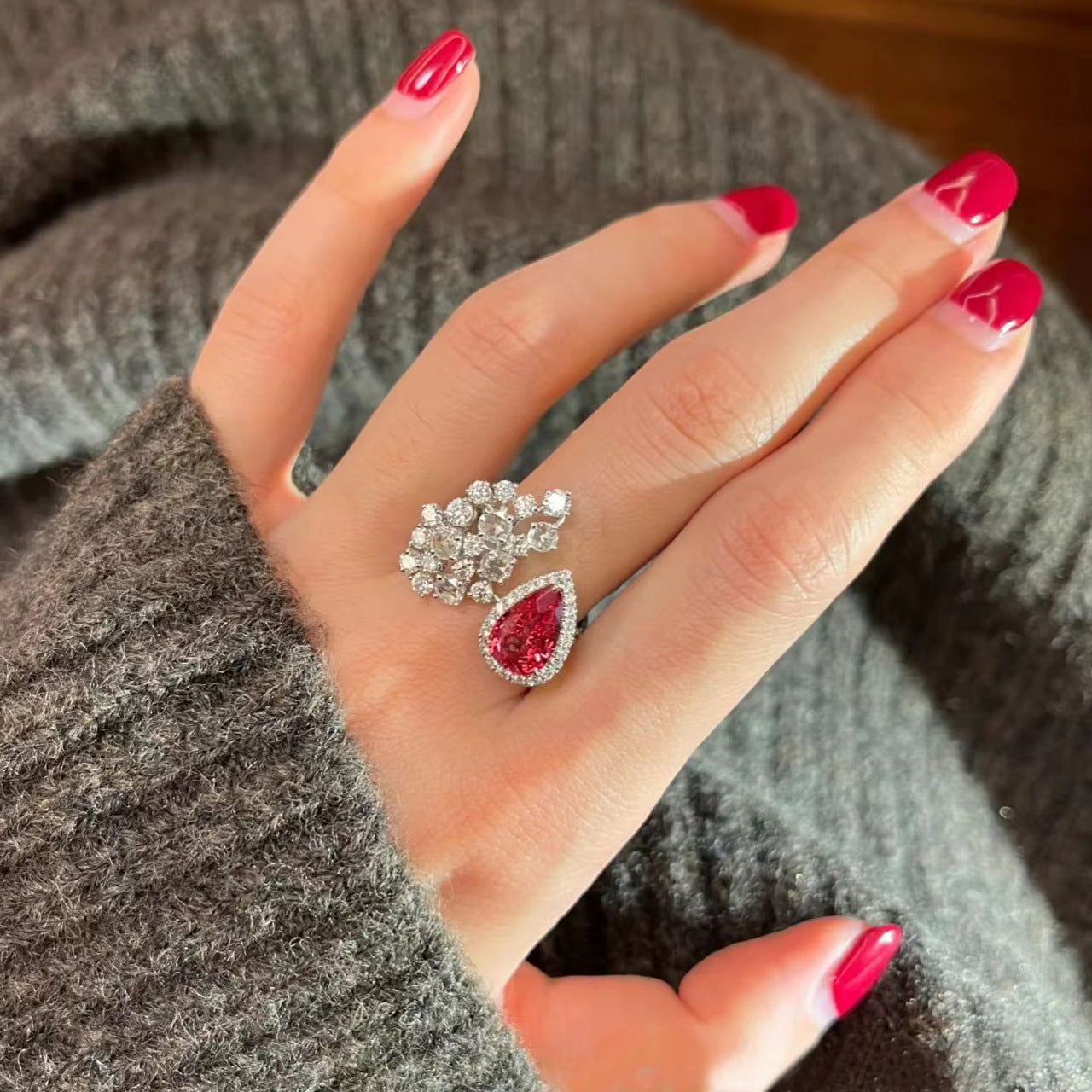 Inlaid Zircon Pigeon Blood Red Pearl Ring