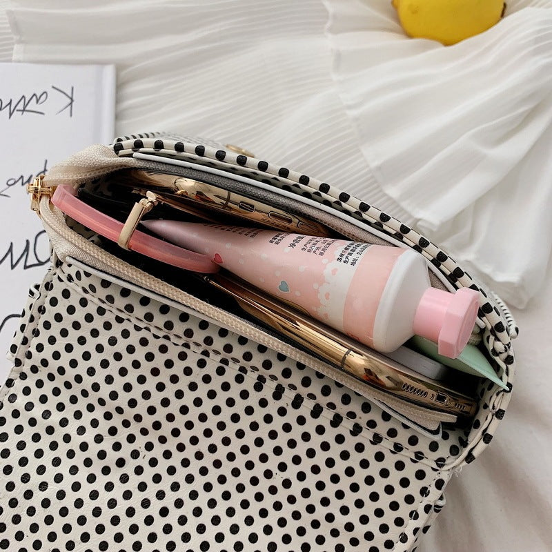 Clothes pearl handbag