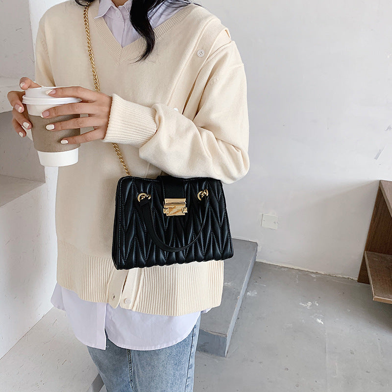 Pleated chain handbag