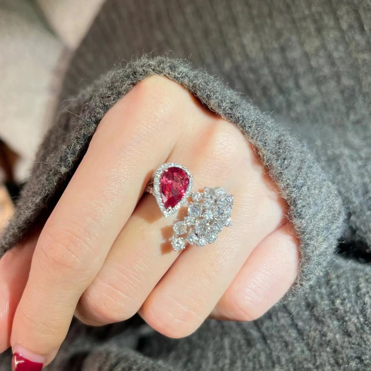 Inlaid Zircon Pigeon Blood Red Pearl Ring